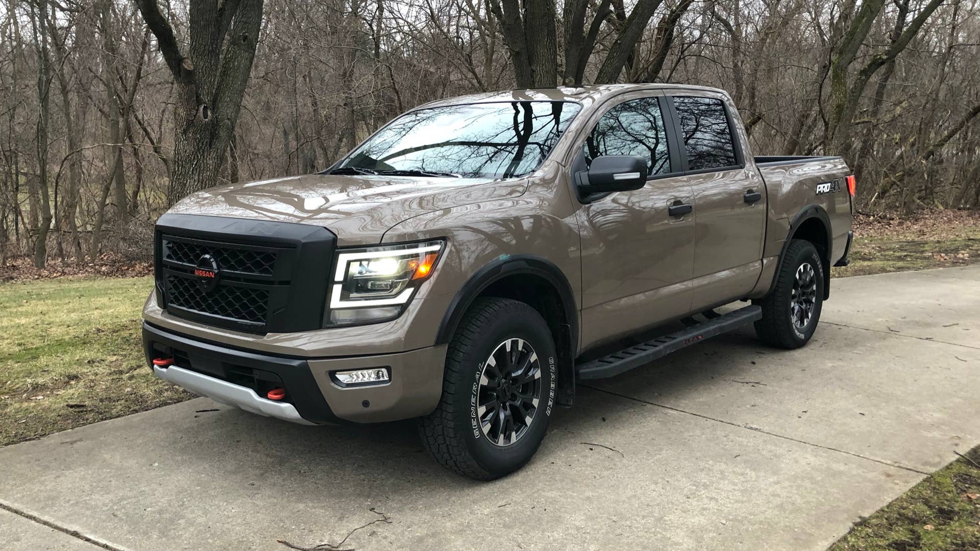 Static front 3/4 photo of the 2020 Nissan Titan Pro-4X