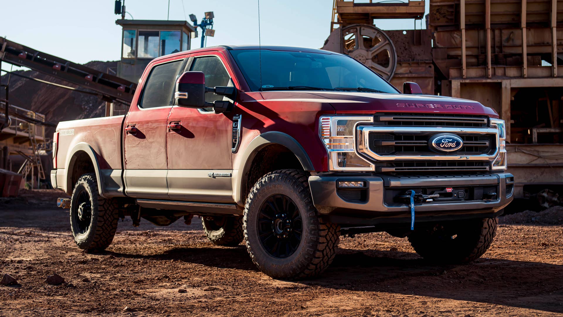2020 Ford F-Series Super Duty Tremor winch