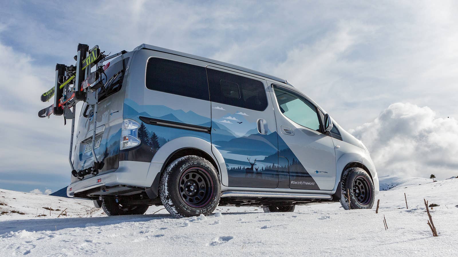 Nissan e-NV200 Winter Camper Concept