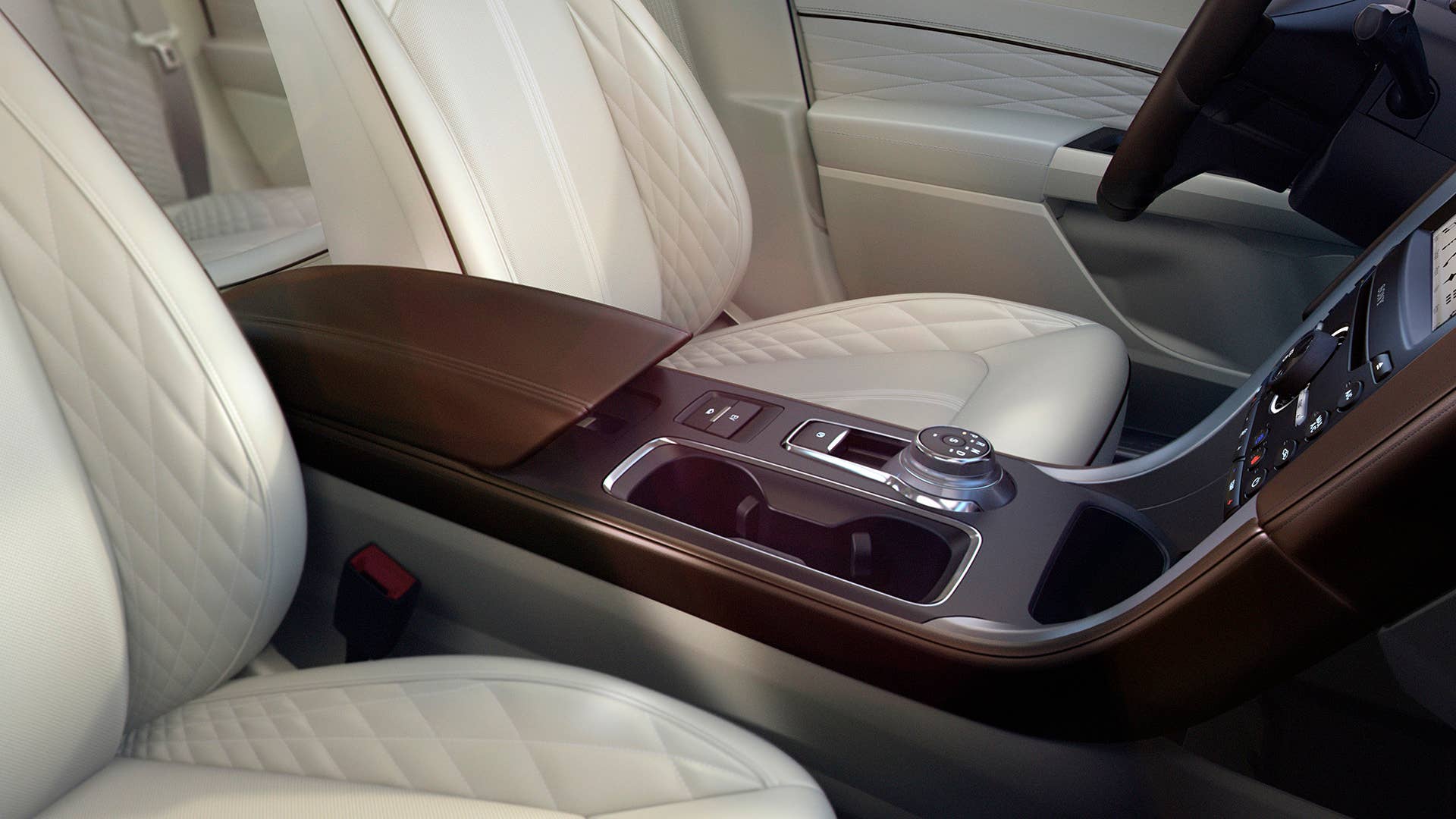 2017 Ford Fusion center console