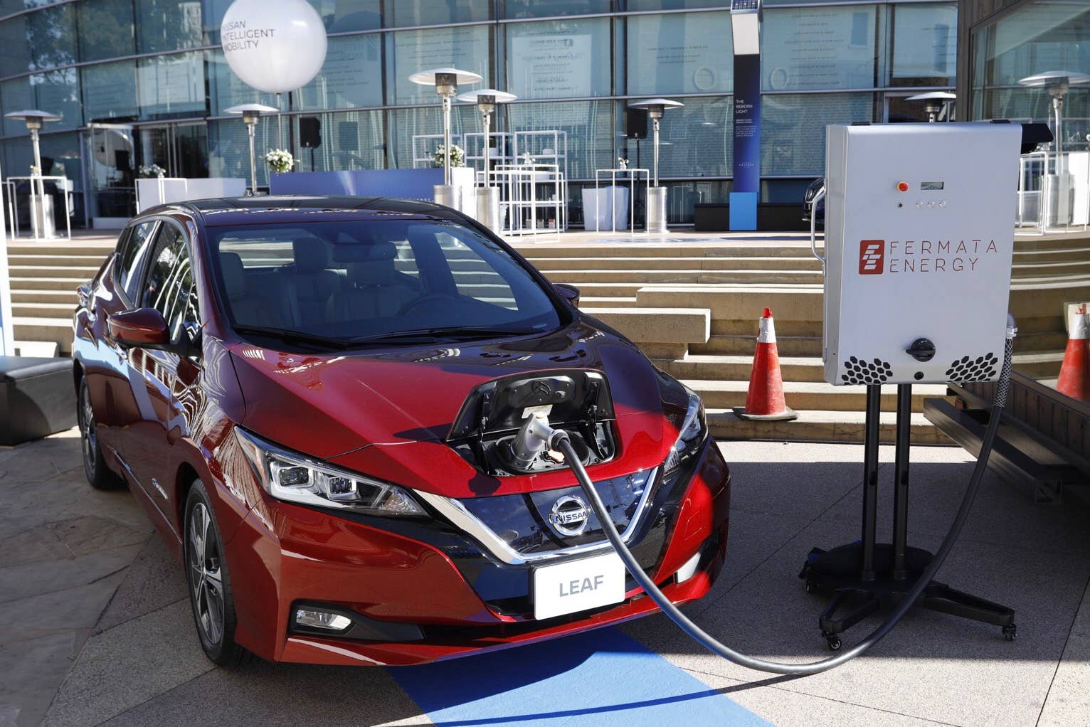 LEAF Nissan Energy Share