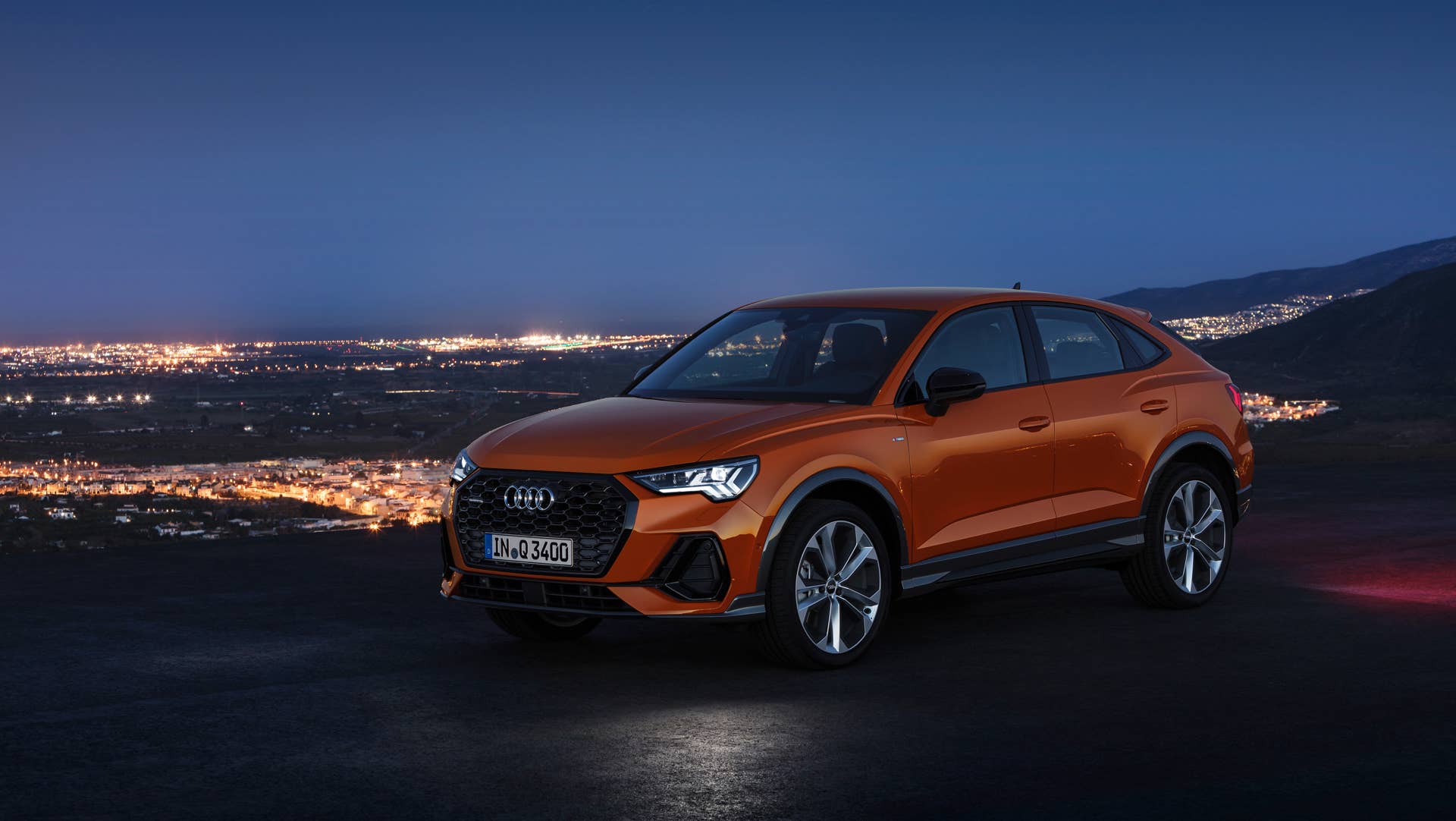 Static photo, Color: pulse orange