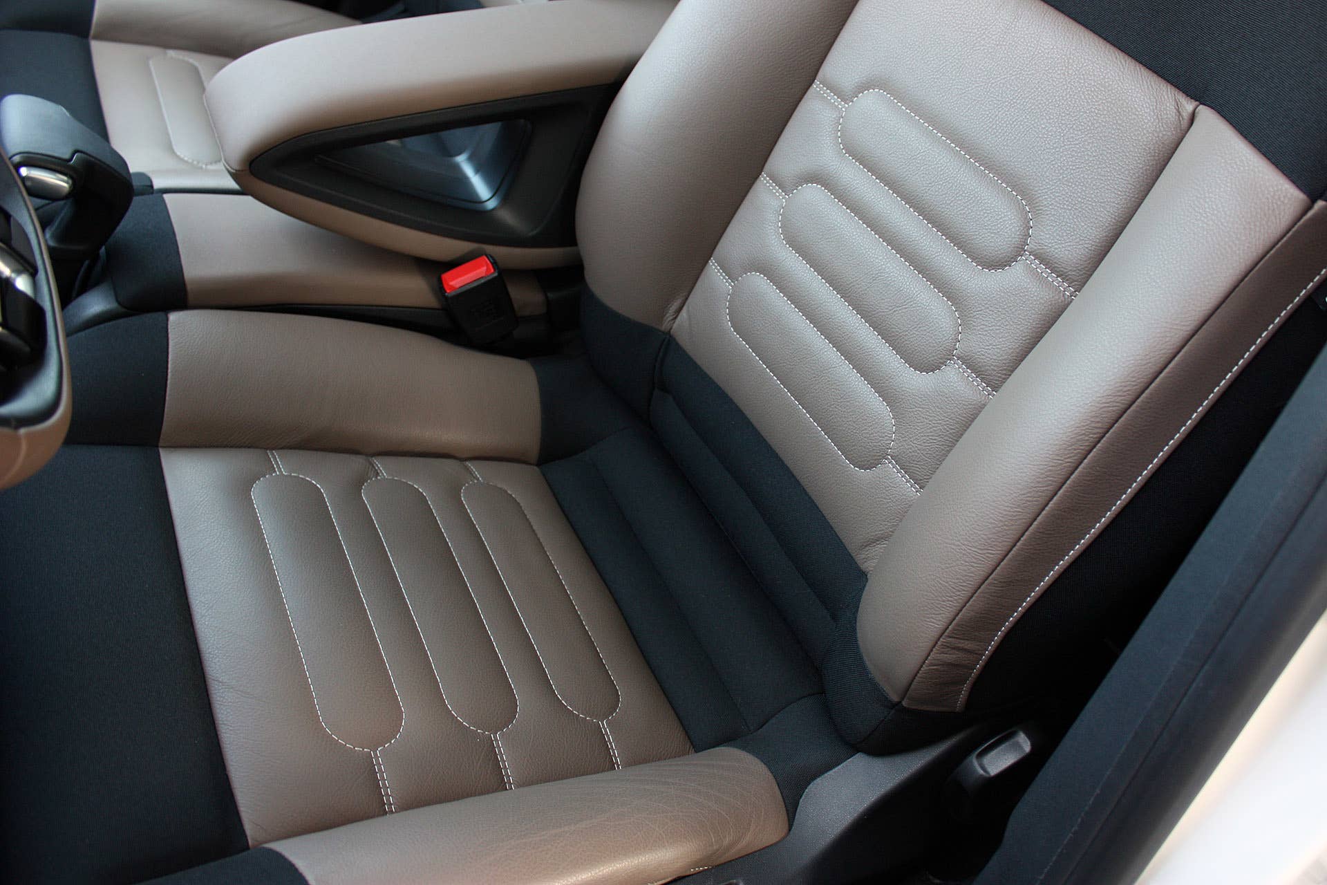 2015 Citroën C4 Cactus seat detail