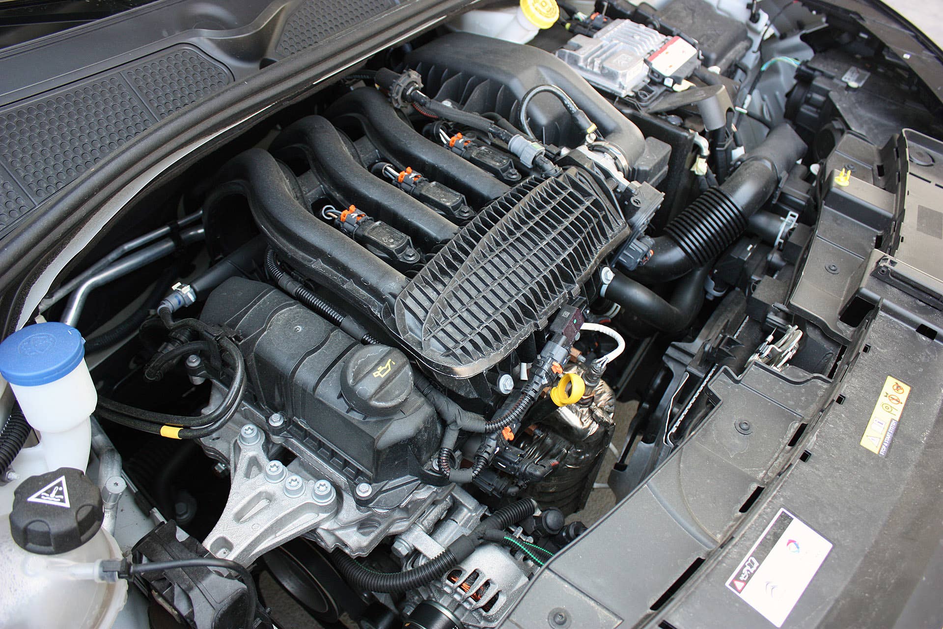 2015 Citroën C4 Cactus engine