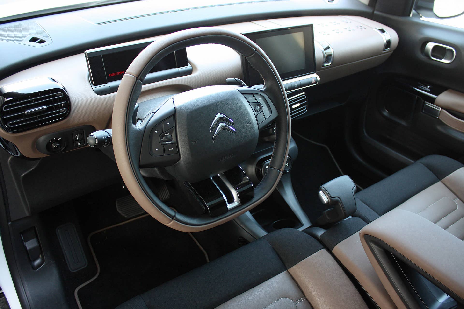 2015 Citroën C4 Cactus interior