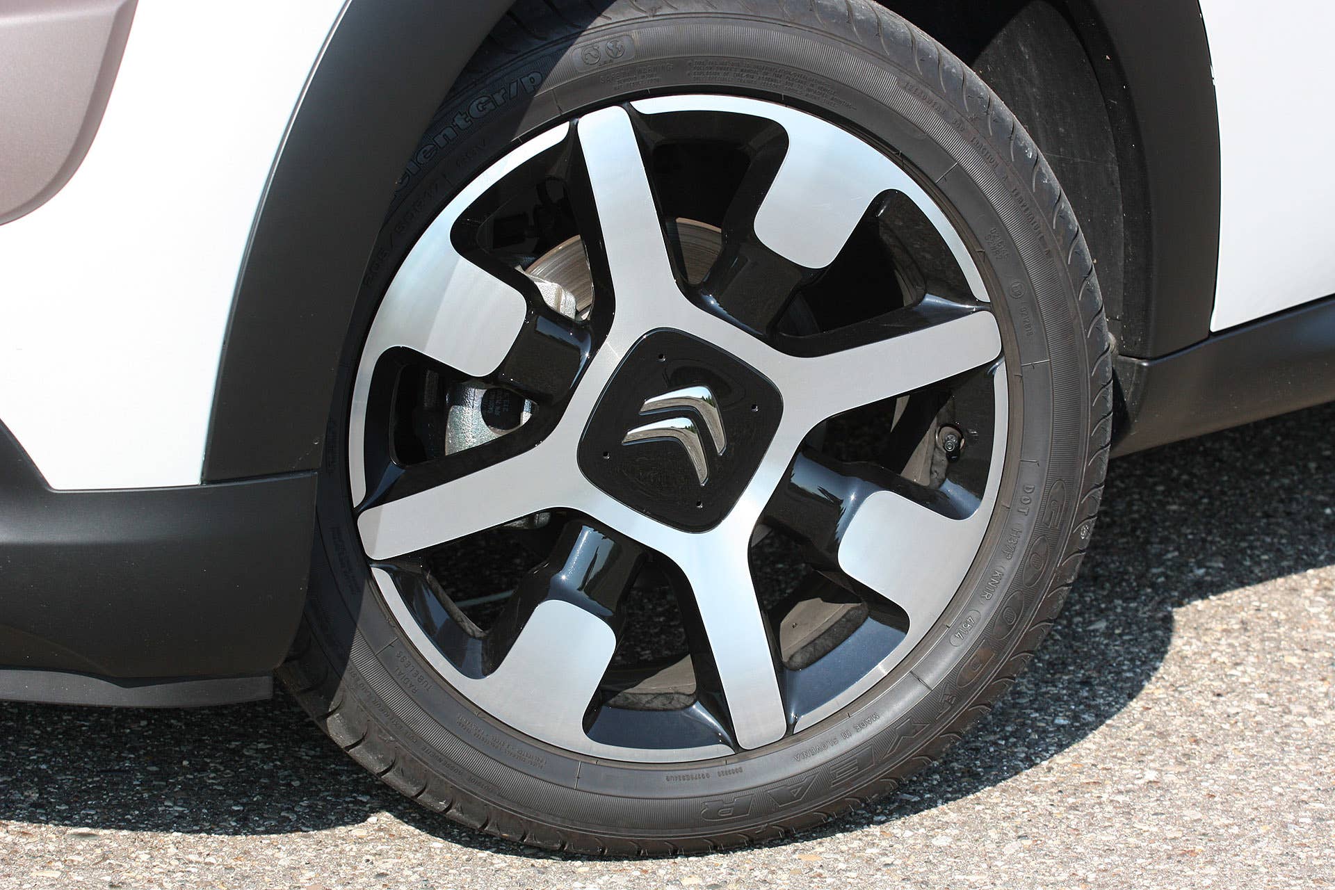 2015 Citroën C4 Cactus wheel