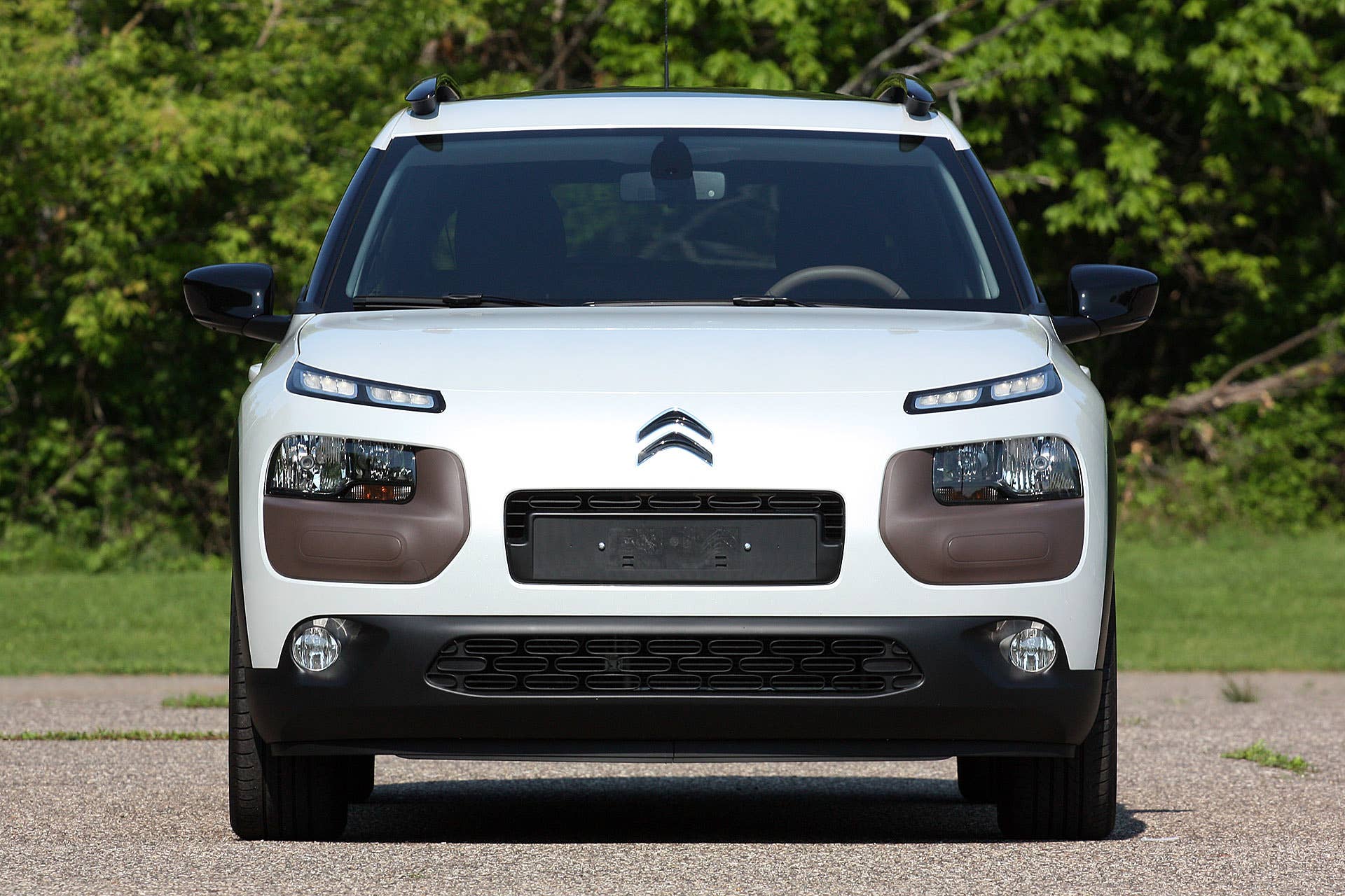2015 Citroën C4 Cactus front view