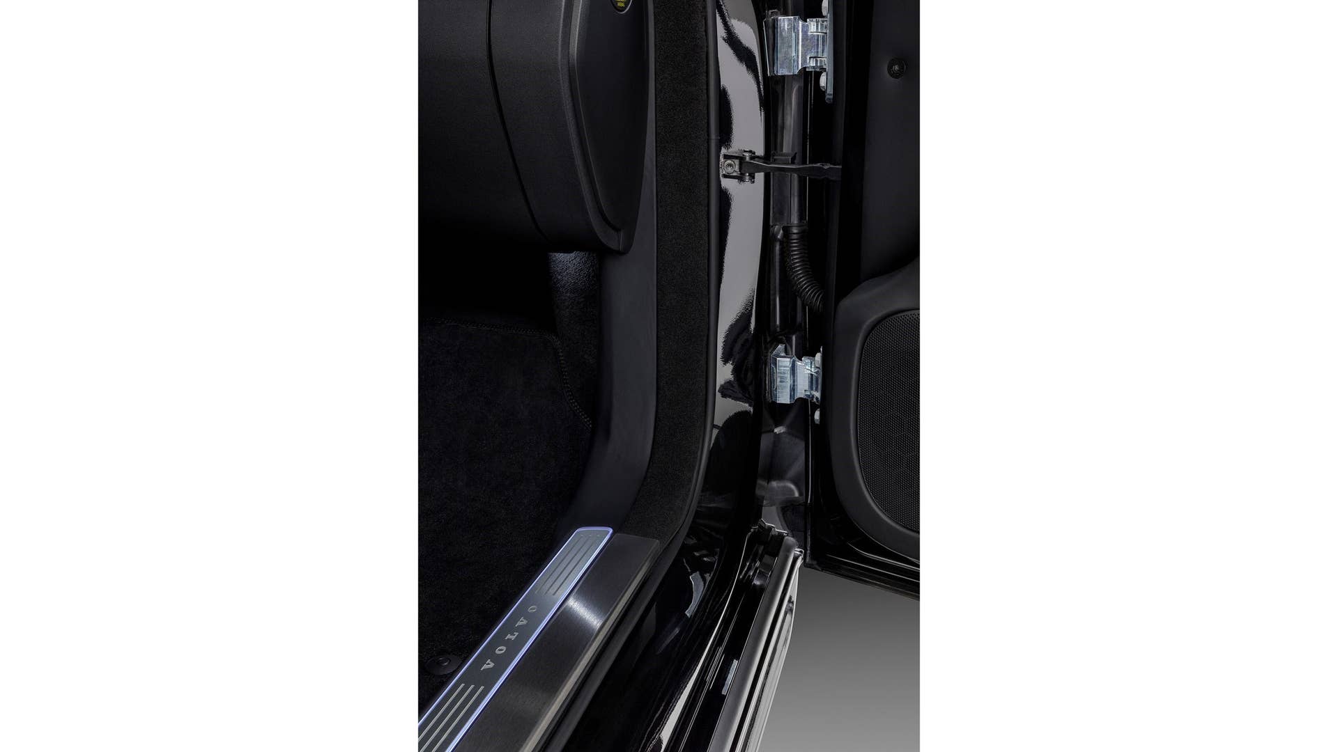 Volvo XC90 Armored