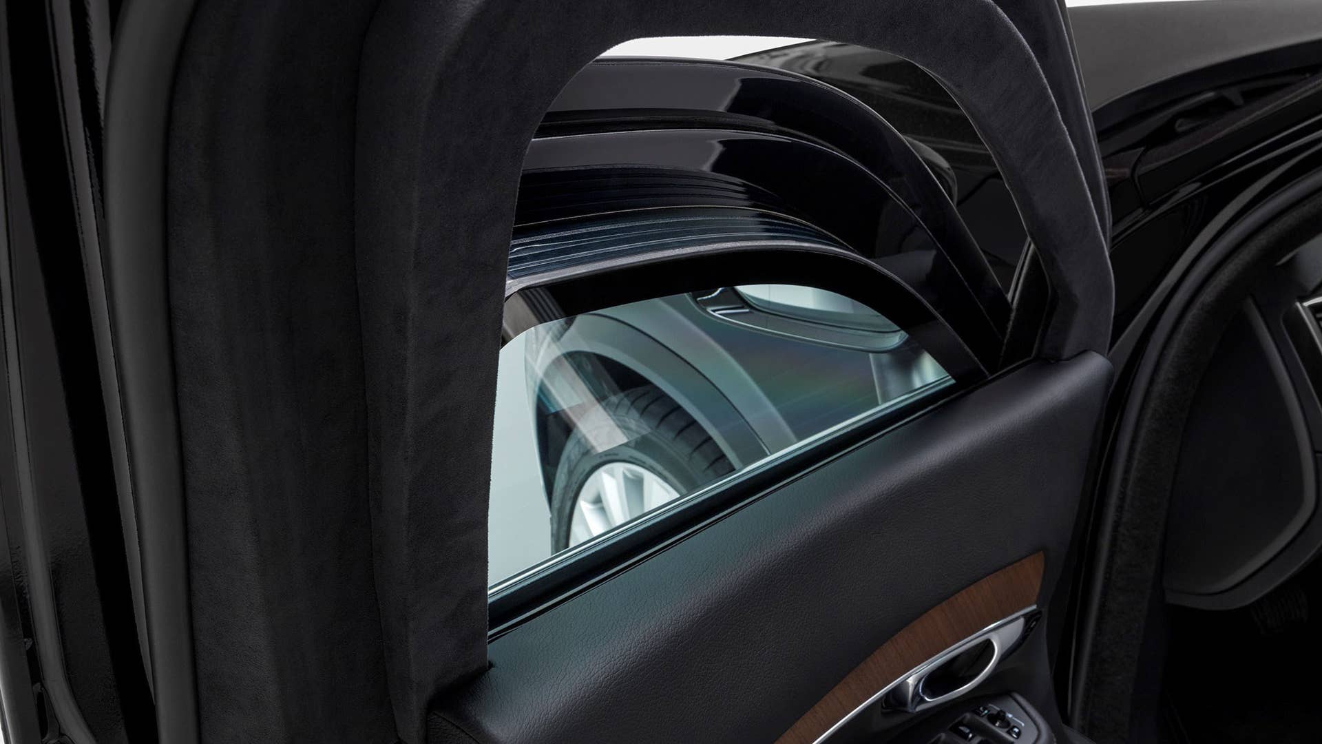 Volvo XC90 Armored