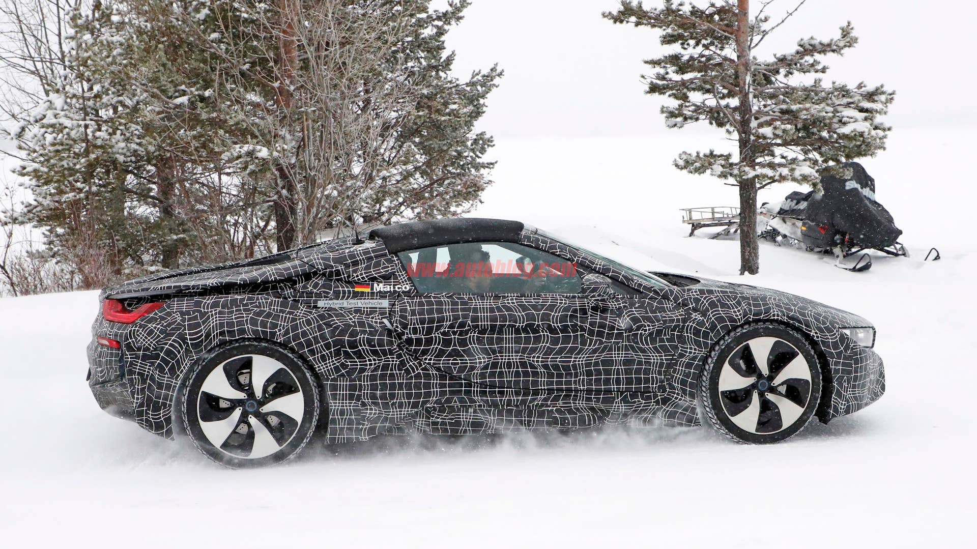 2018 BMW i8 Spyder