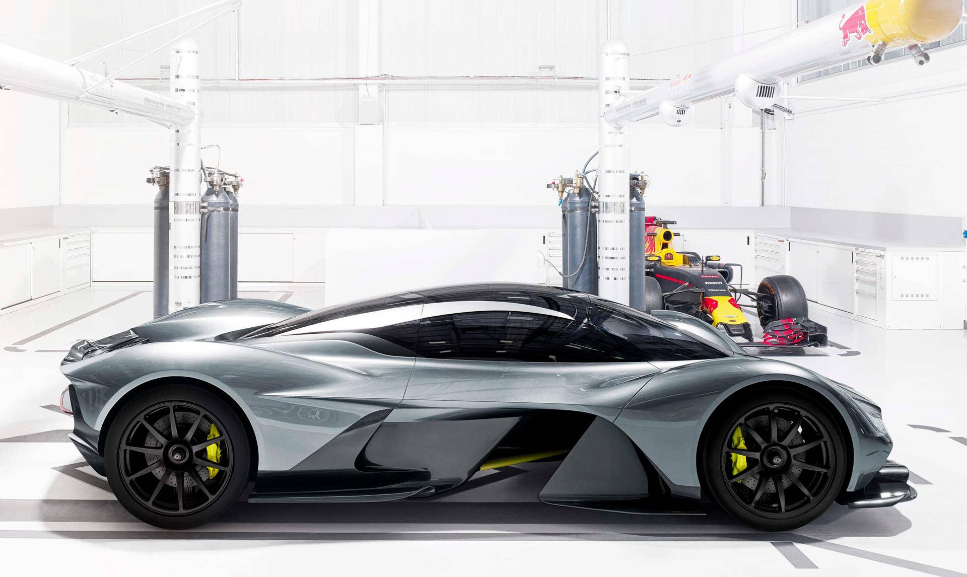 aston martin am-rb 001 side