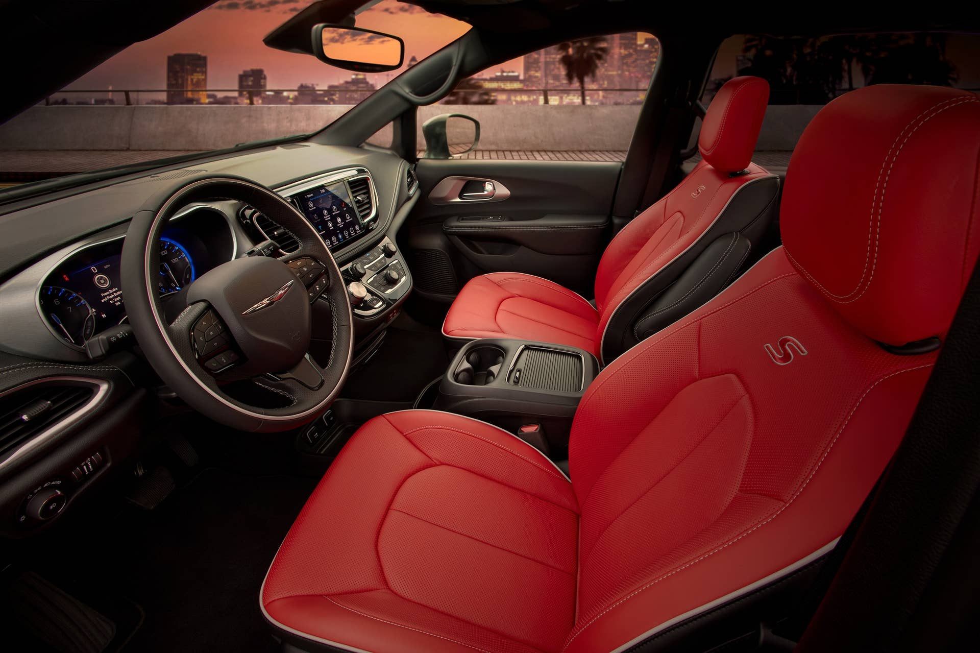 Chrysler Pacifiac Red S