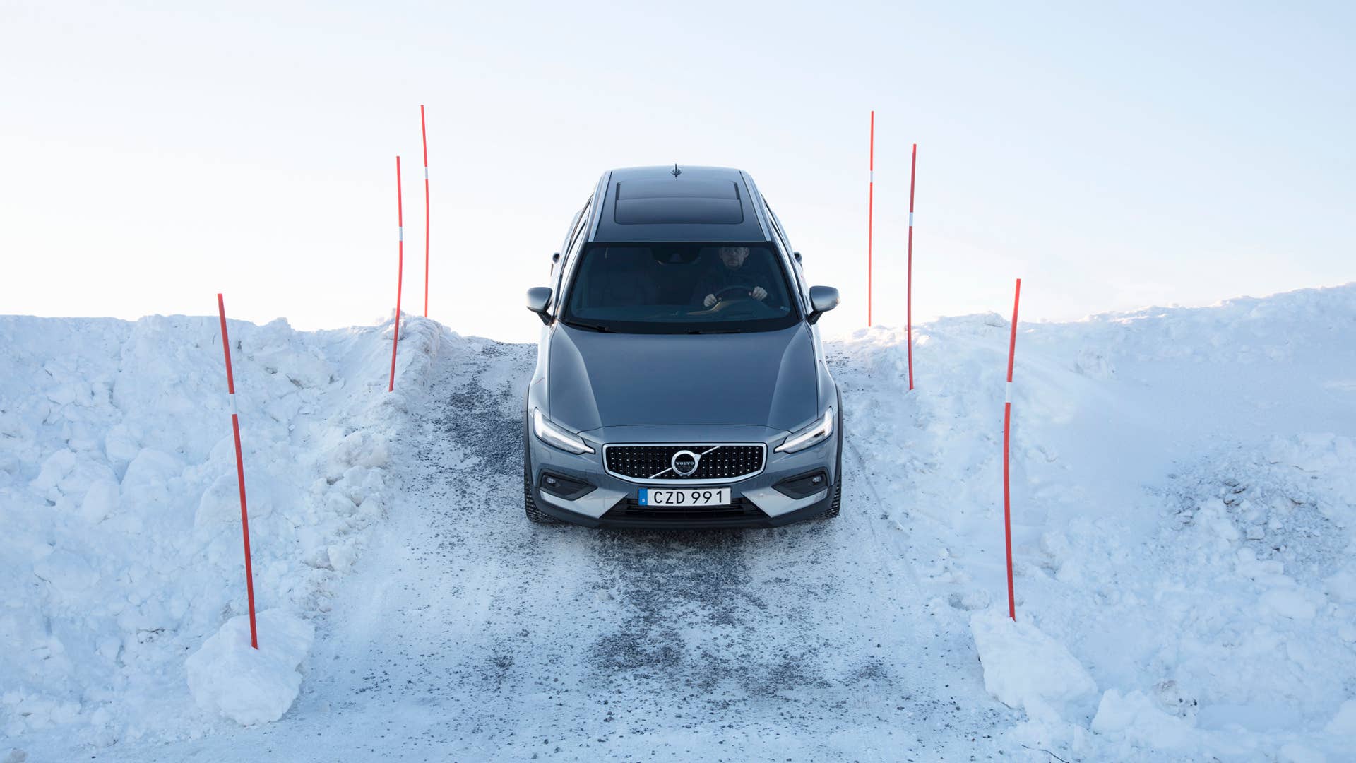2020 Volvo V60 Cross Country