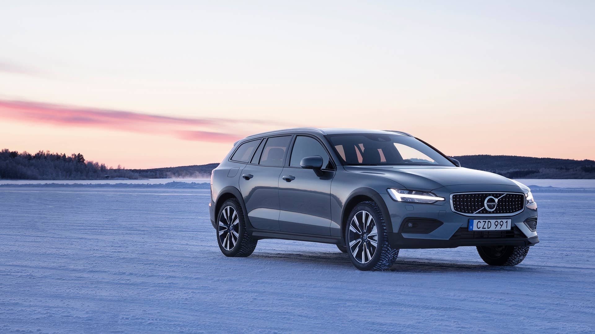 2020 Volvo V60 Cross Country