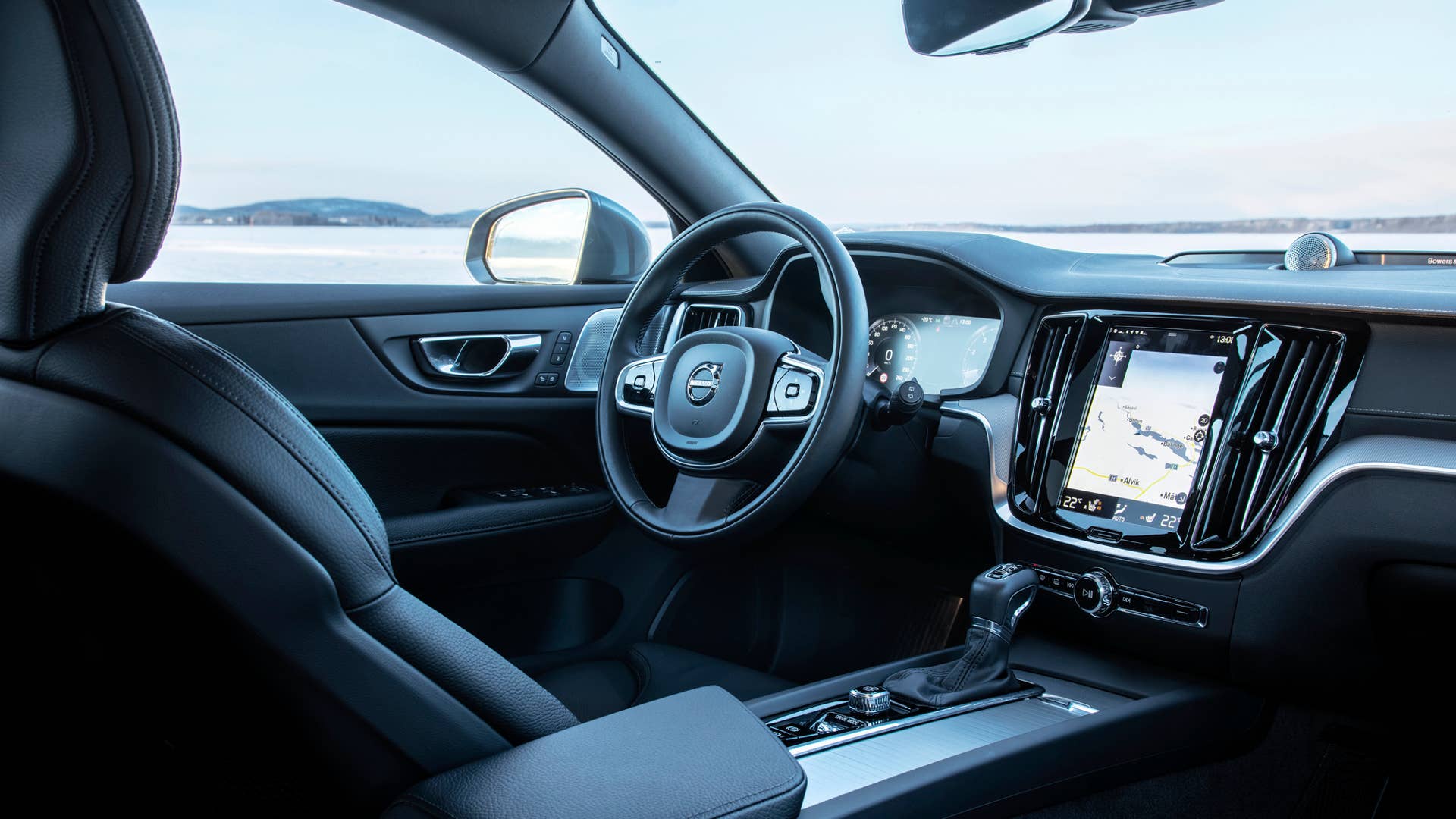 2020 Volvo V60 Cross Country