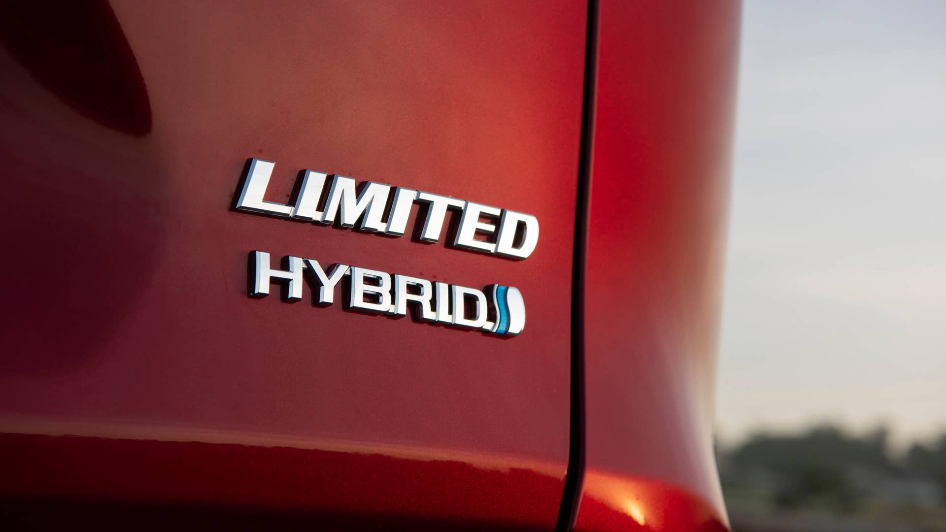 2019 Toyota RAV4 Limited Hybrid