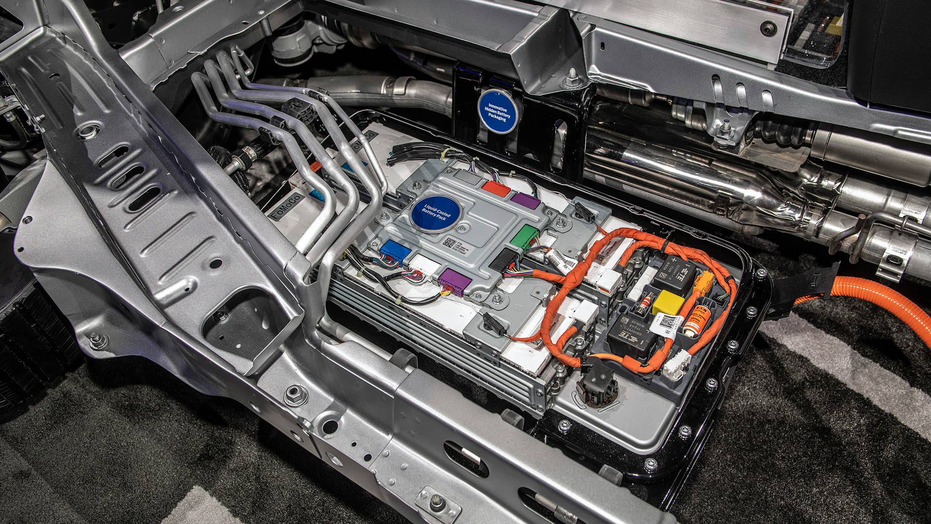 2020 Ford Explorer Hybrid Technical Display