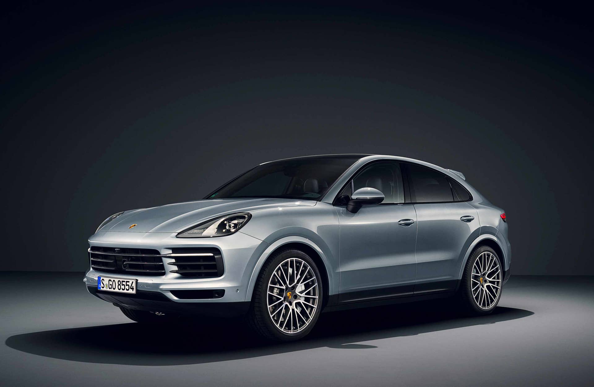Porsche adds a 2.9-liter twin-turbo V6 to the Cayenne Coupe range, slotting in between the entry-level model and the Turbo.