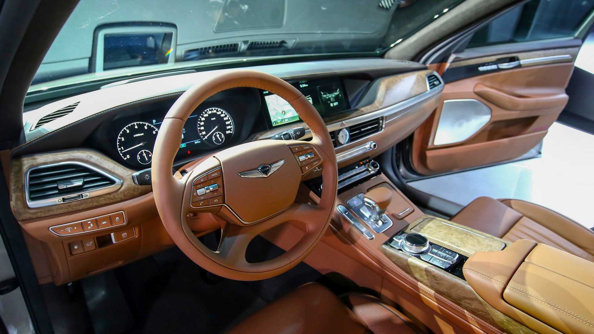 Genesis G90