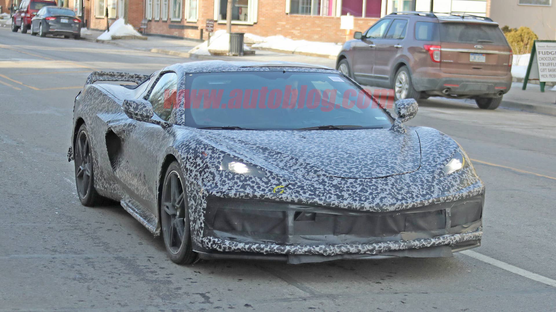 Mid-engine Corvette details