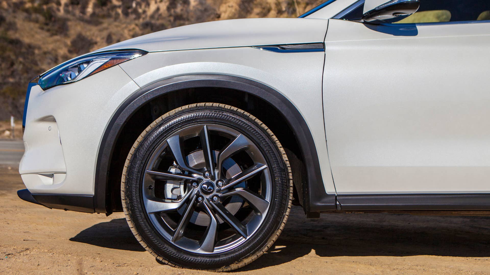 2019 Infiniti QX50 fender