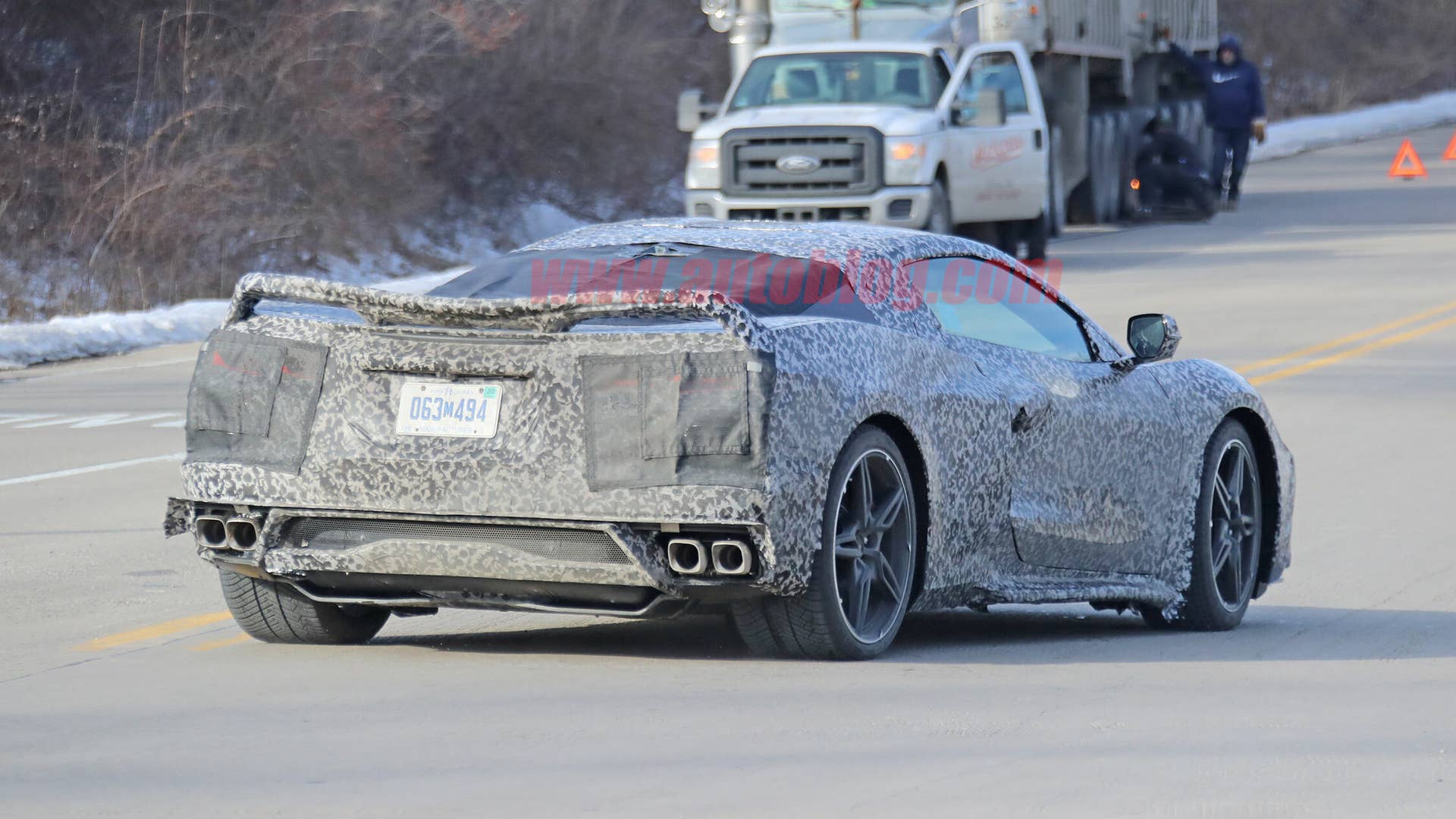 Mid-engine Corvette details