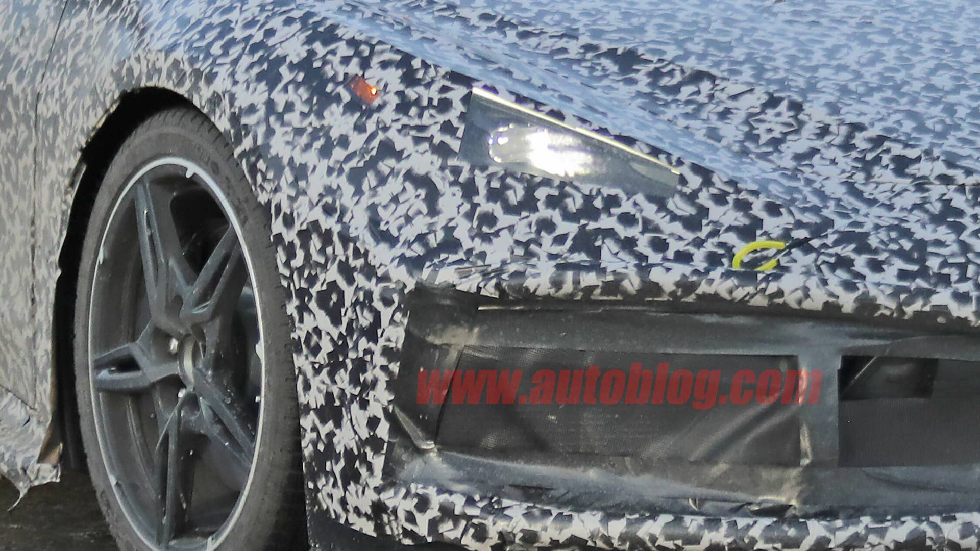 Mid-engine Corvette details