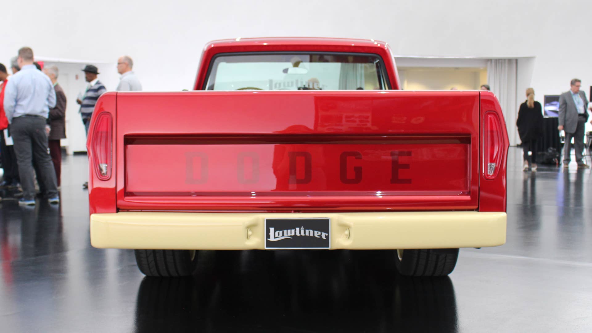 1968 Dodge D200 Lowliner