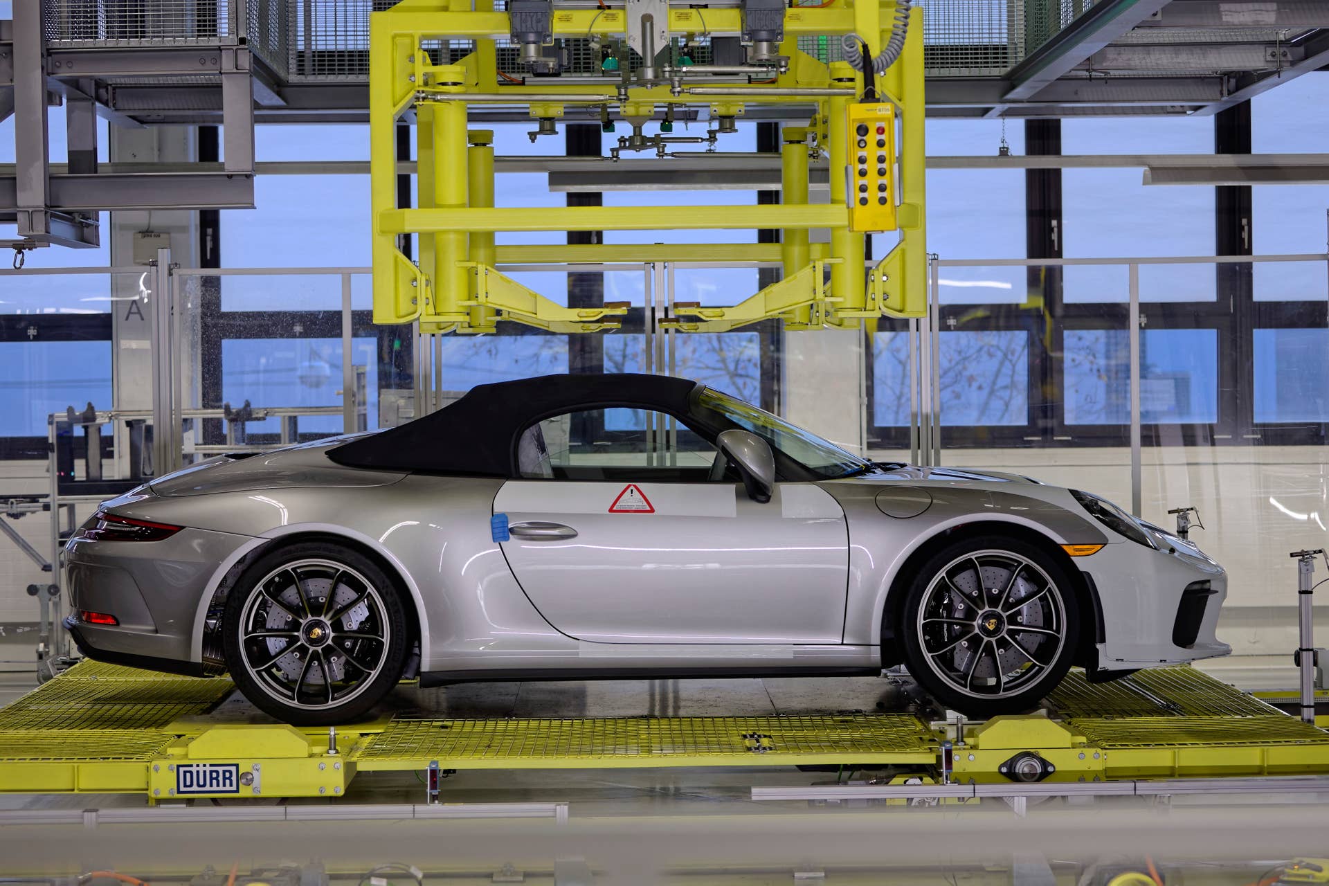 Fertigung des letzten Porsche 911 Typ 991 Speedster in Zuffenhausen am 06.12.2019 / Porsche AG / Nur zur redaktionellen Verwendung / No Model Release / Foto: Jörg Eberl / www.eberl-photo.de / joerg@eberl-photo.de / T: +49 152 01788990