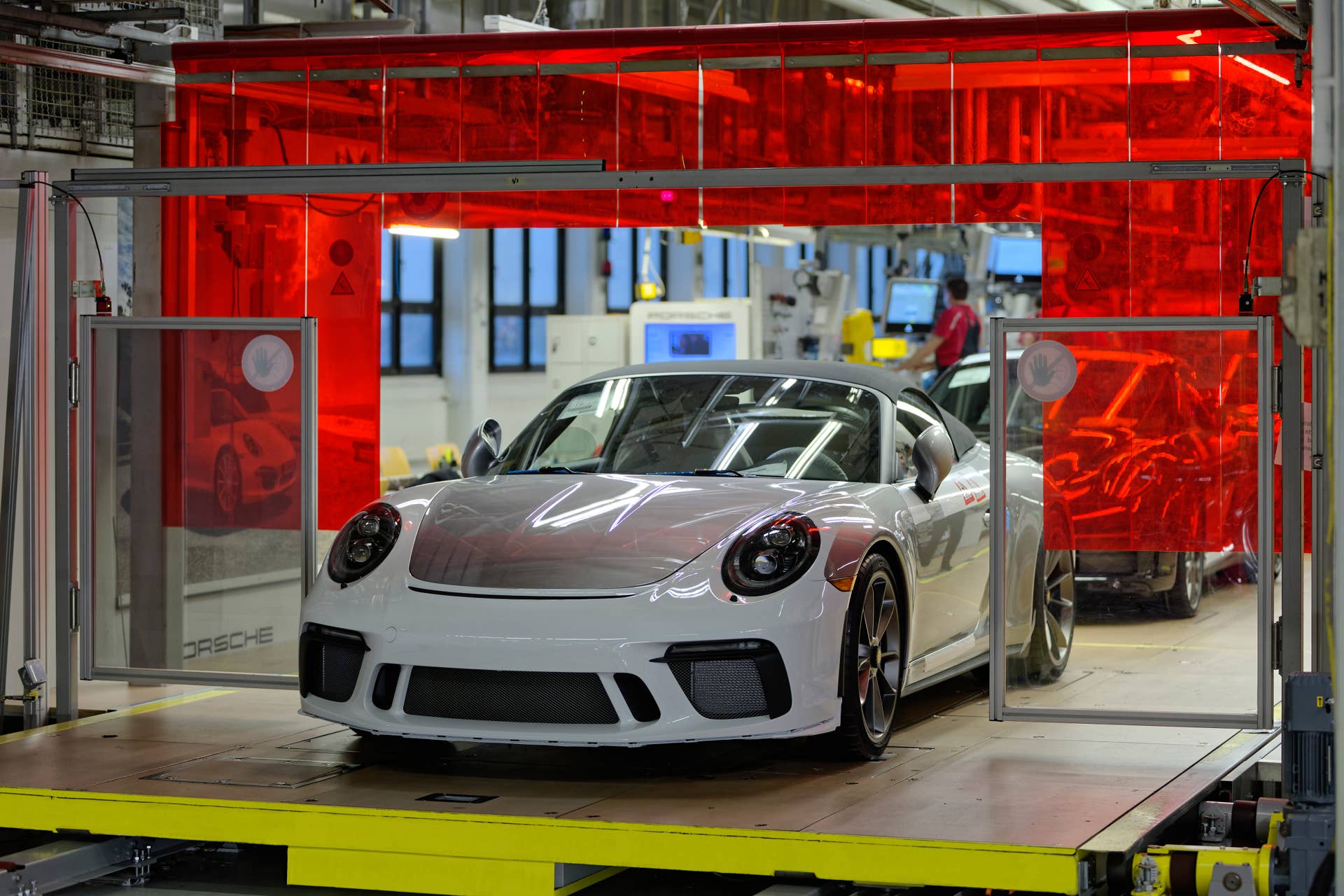 Fertigung des letzten Porsche 911 Typ 991 Speedster in Zuffenhausen am 06.12.2019 / Porsche AG  / Nur zur redaktionellen Verwendung / No Model Release / Foto: Jörg Eberl / www.eberl-photo.de / joerg@eberl-photo.de / T: +49 152 01788990