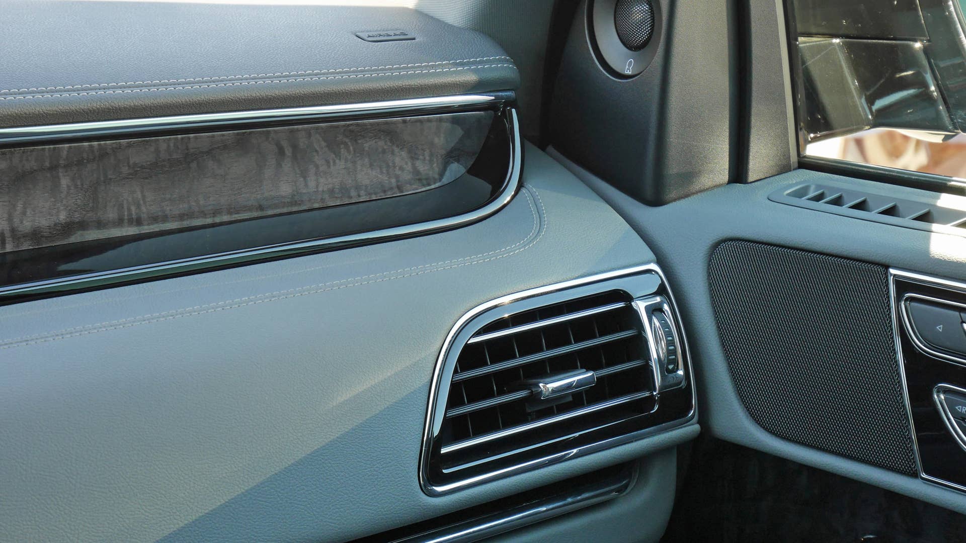 Navigator "Dark Slate" interior