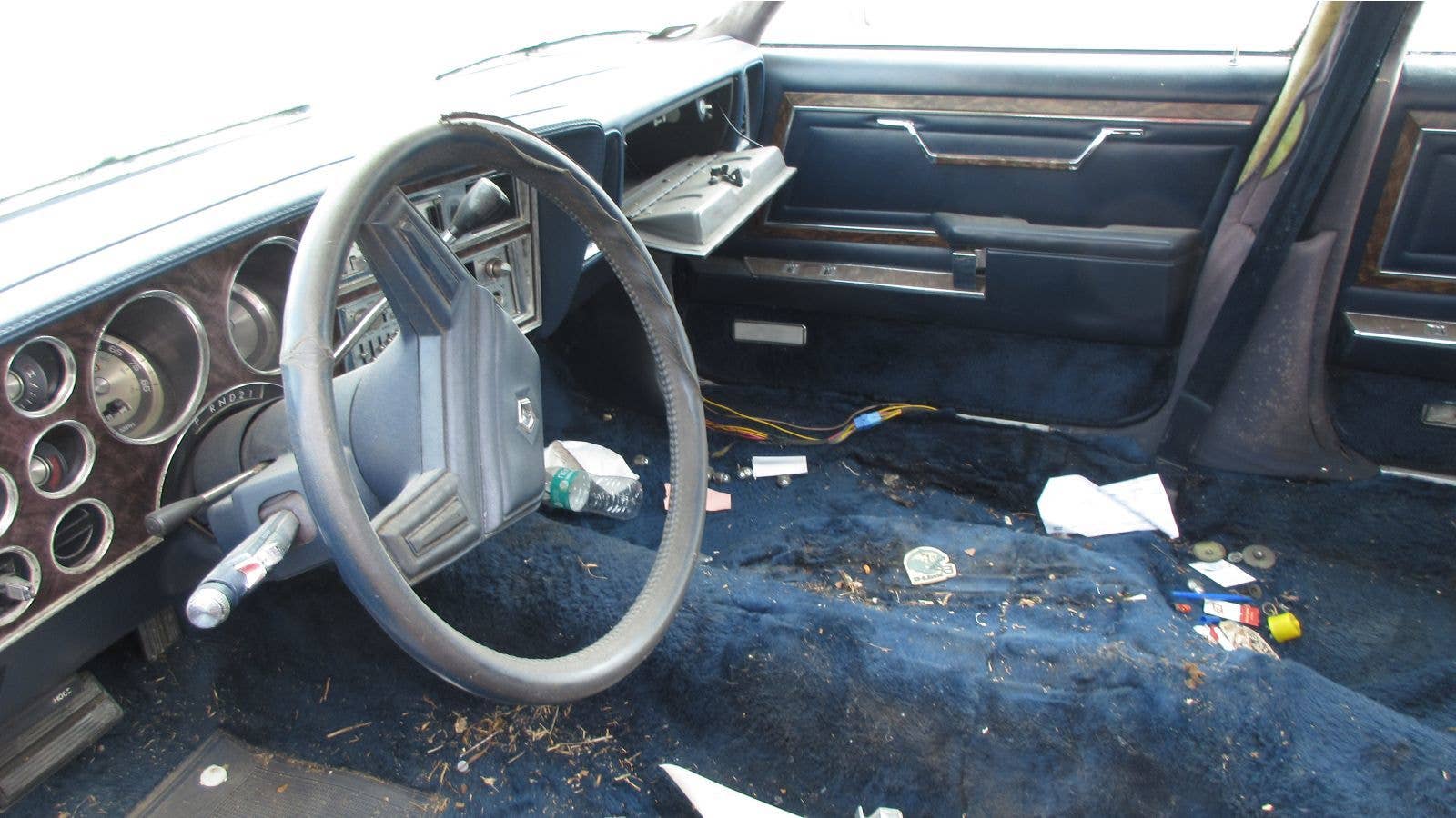 1986 Chrysler Fifth Avenue in California wrecking yard