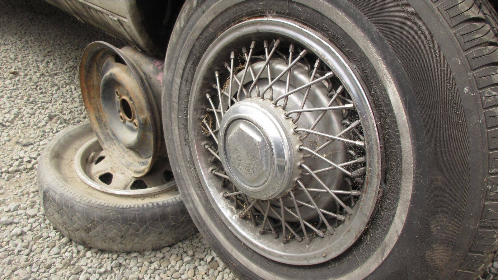 1986 Chrysler Fifth Avenue in California wrecking yard