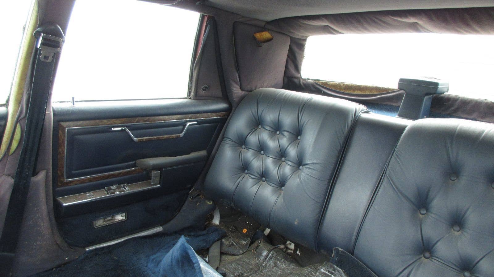 1986 Chrysler Fifth Avenue in California wrecking yard