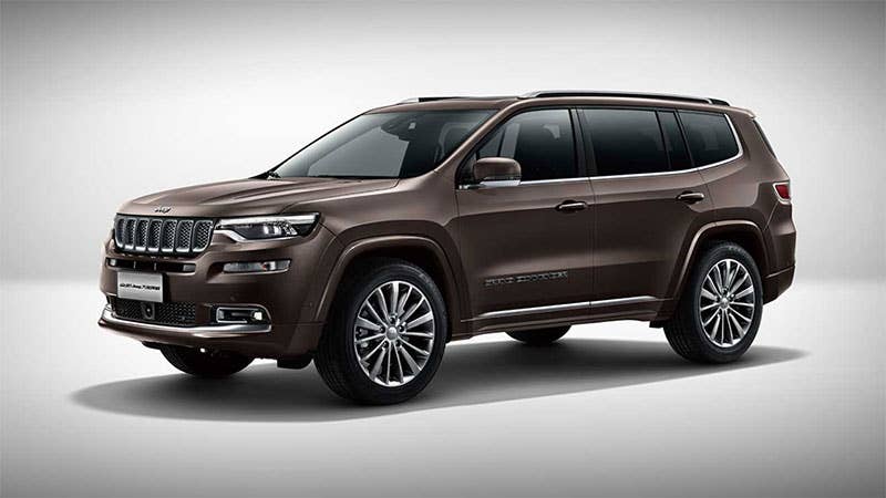 The China-only Jeep Grand Commander revealed at the 2018 Beijing Auto Show, front three-quarter view.