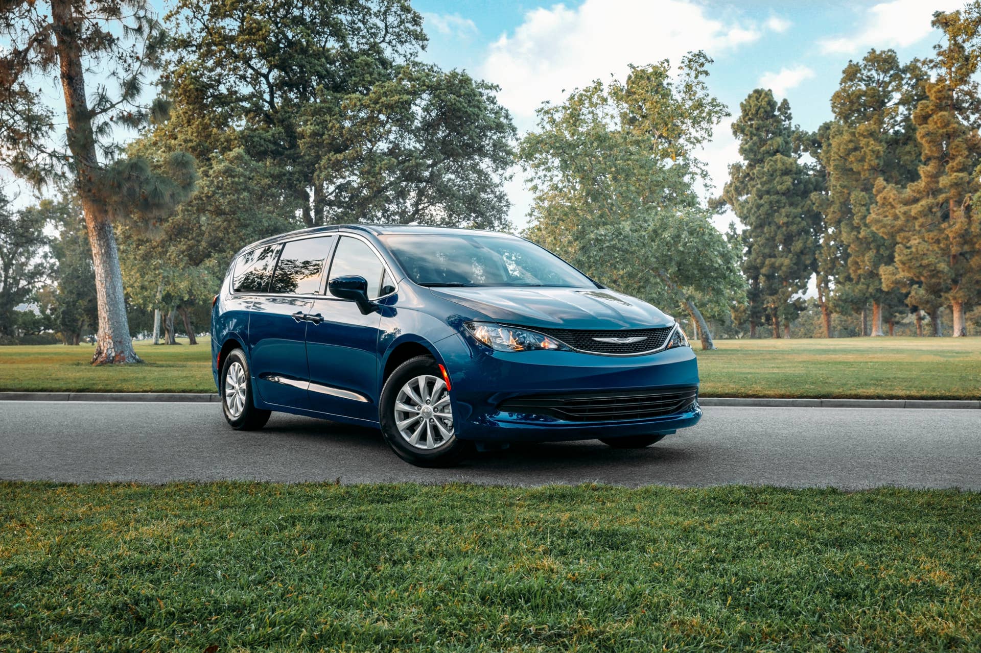2020 Chrysler Voyager