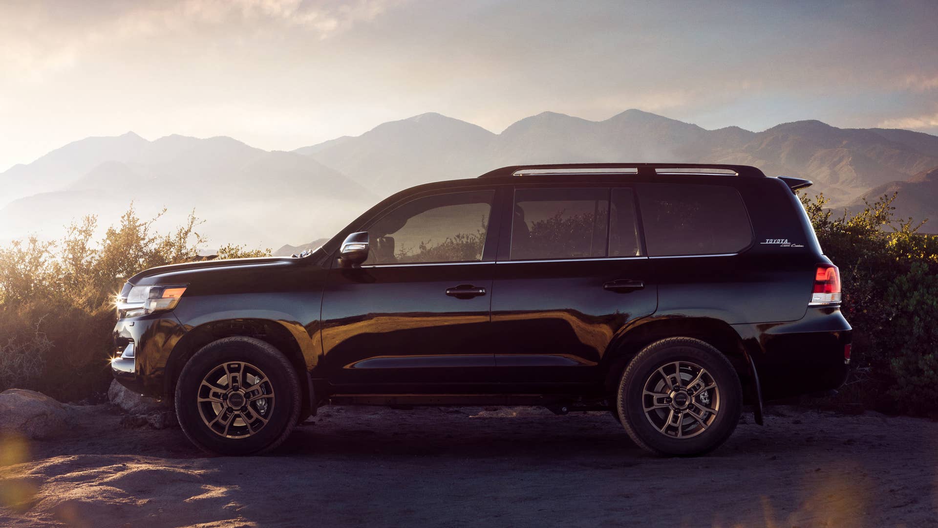 2020 Toyota Land Cruiser Heritage Edition