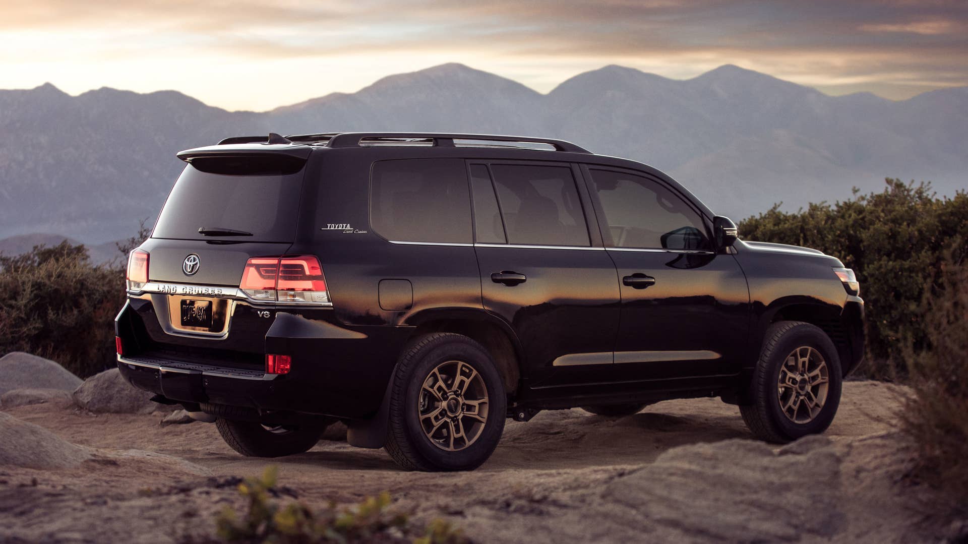 2020 Toyota Land Cruiser Heritage Edition