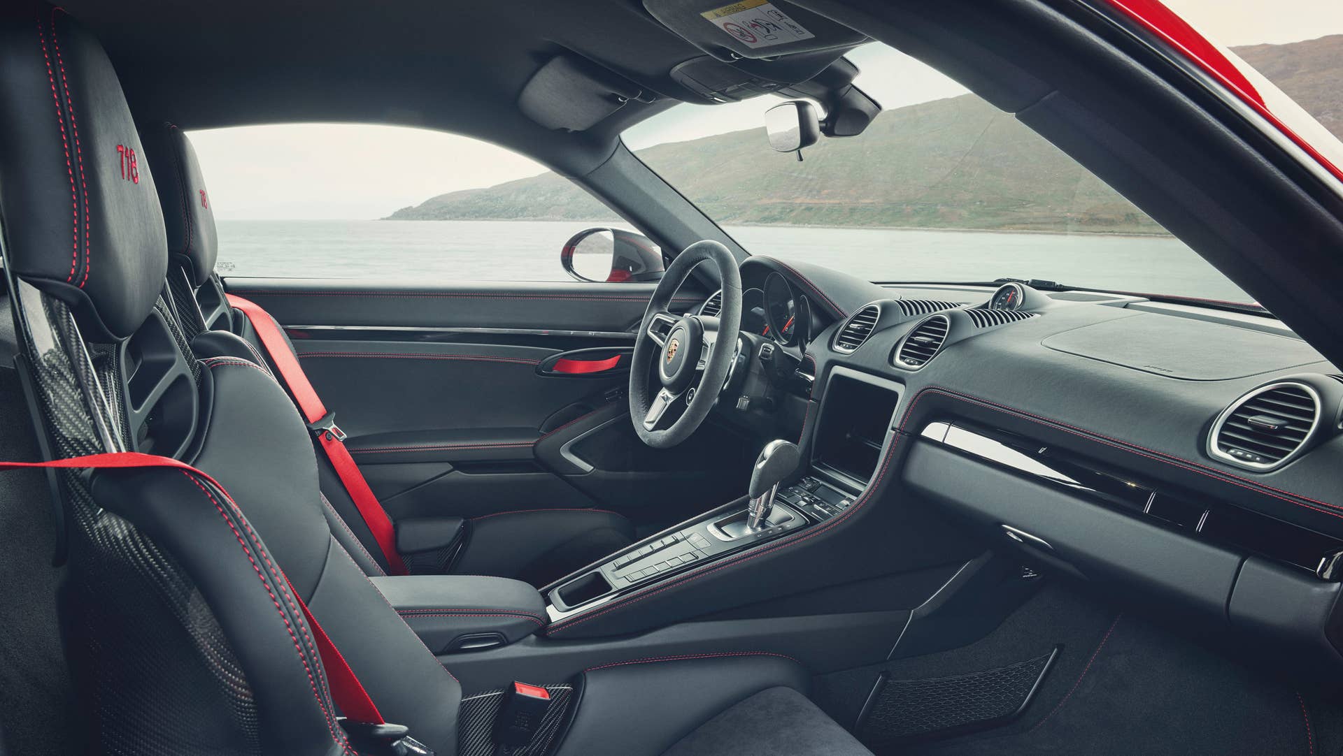 Porsche 718 Cayman T and 718 Boxster T