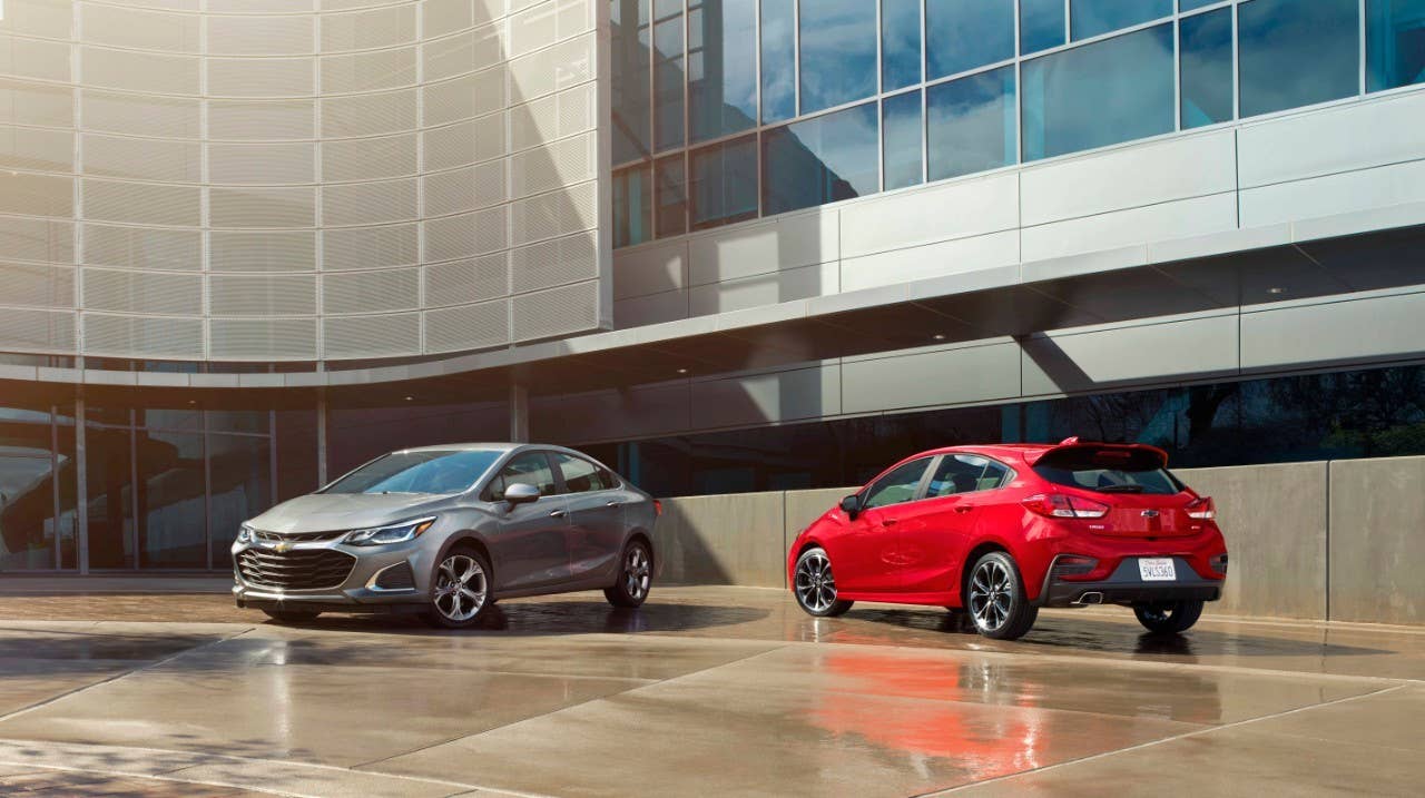 2019 Cruze Sedan Premier and 2019 Cruze Hatch RS position Cruze to continue its success in the compact car segment.