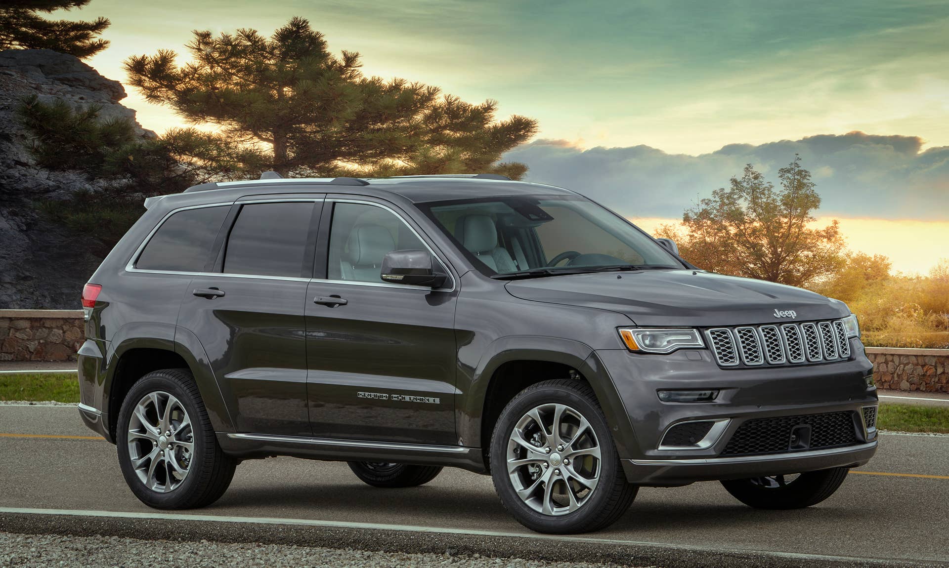 Jeep looks to add three-row crossover.