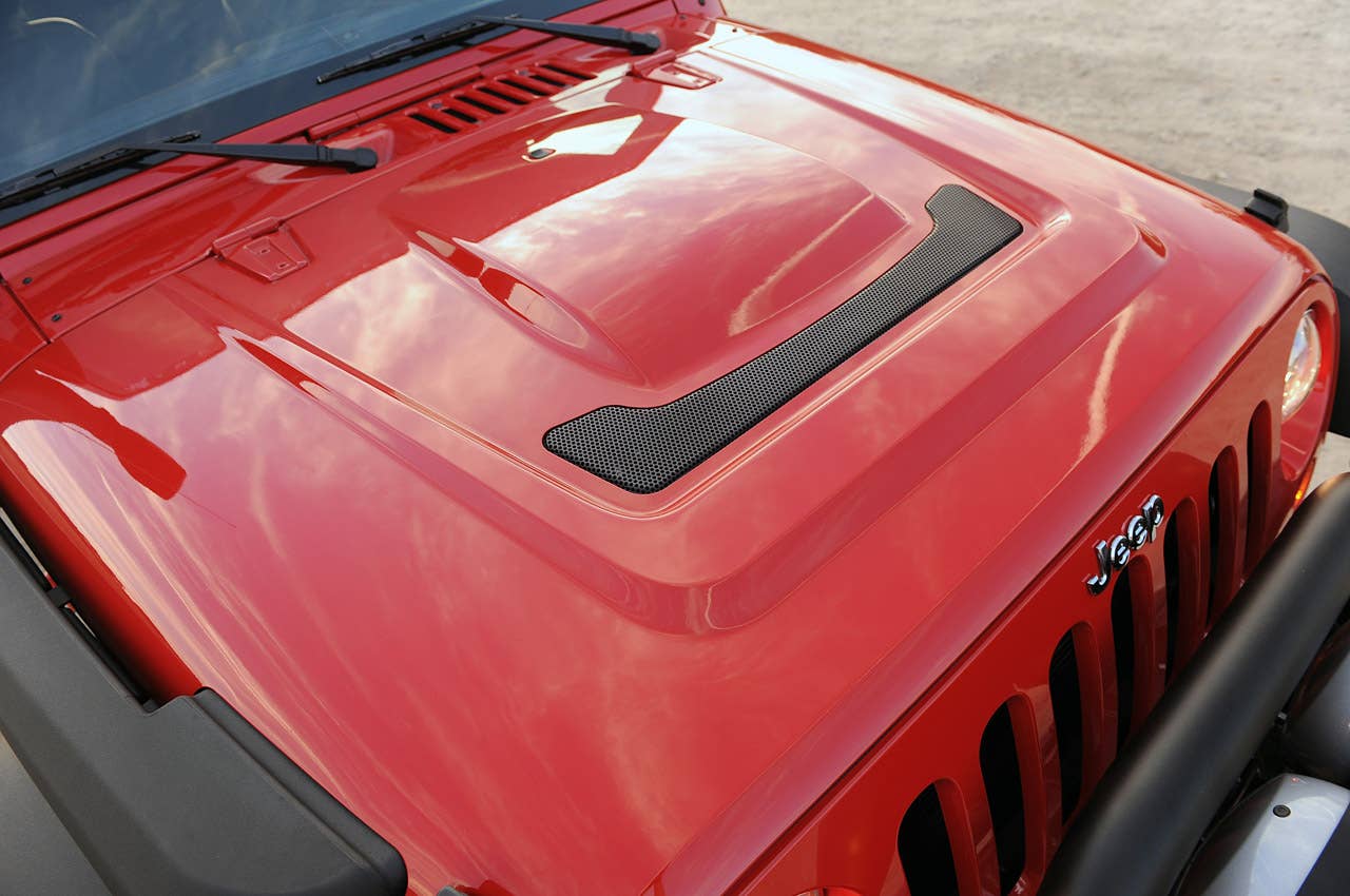 2013 AEV Brute Double Cab hood