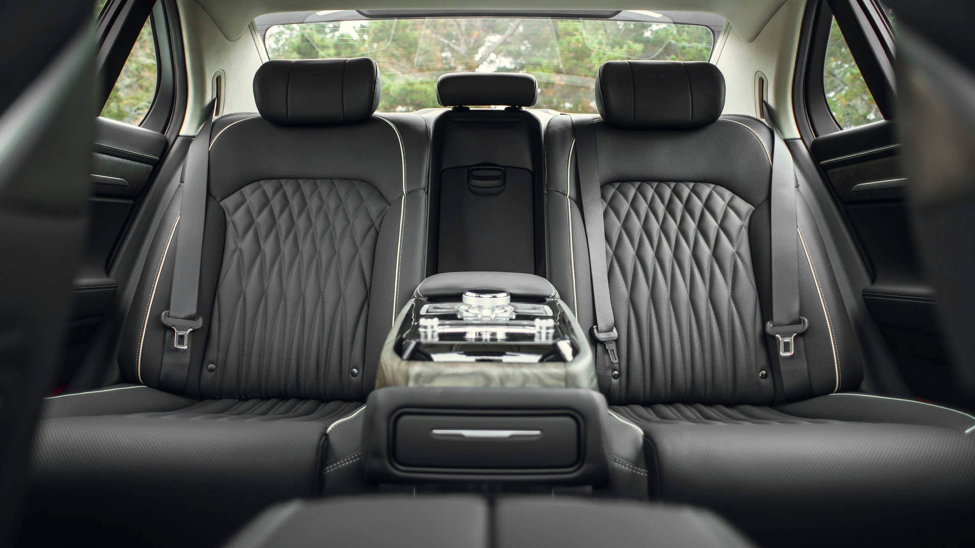 Genesis G90 Photo: James Lipman