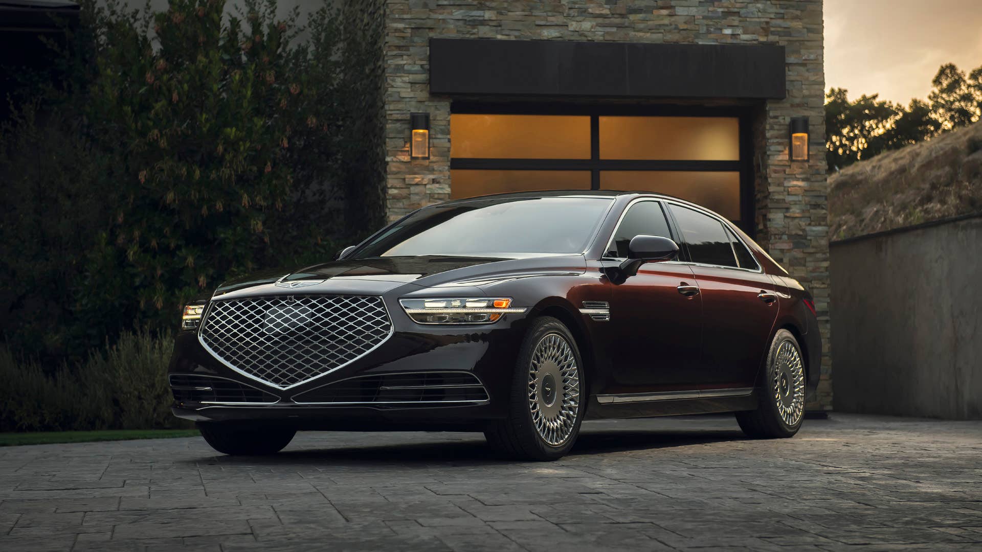 Genesis G90 Photo: James Lipman