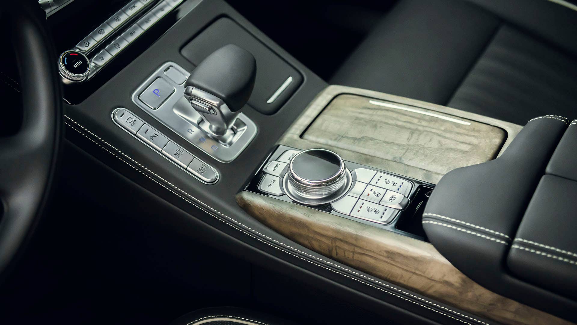 Genesis G90 Photo: James Lipman