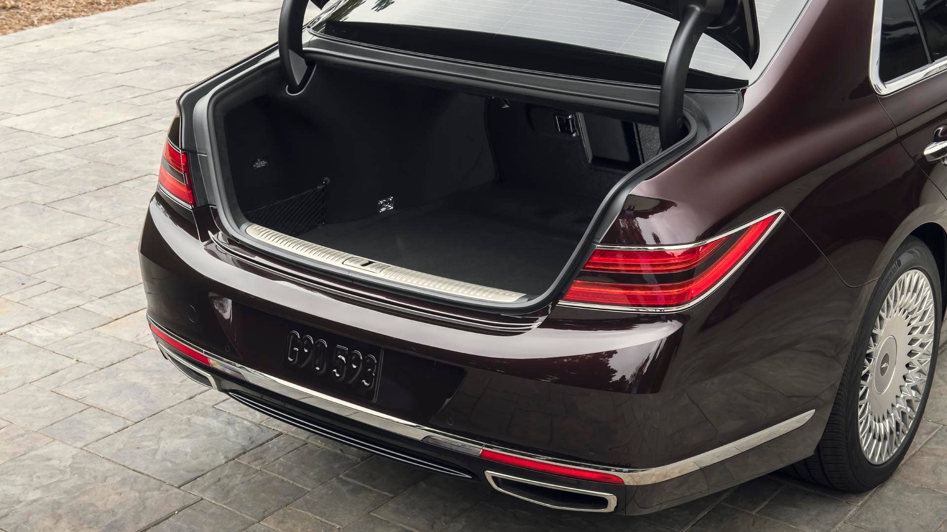 Genesis G90 Photo: James Lipman