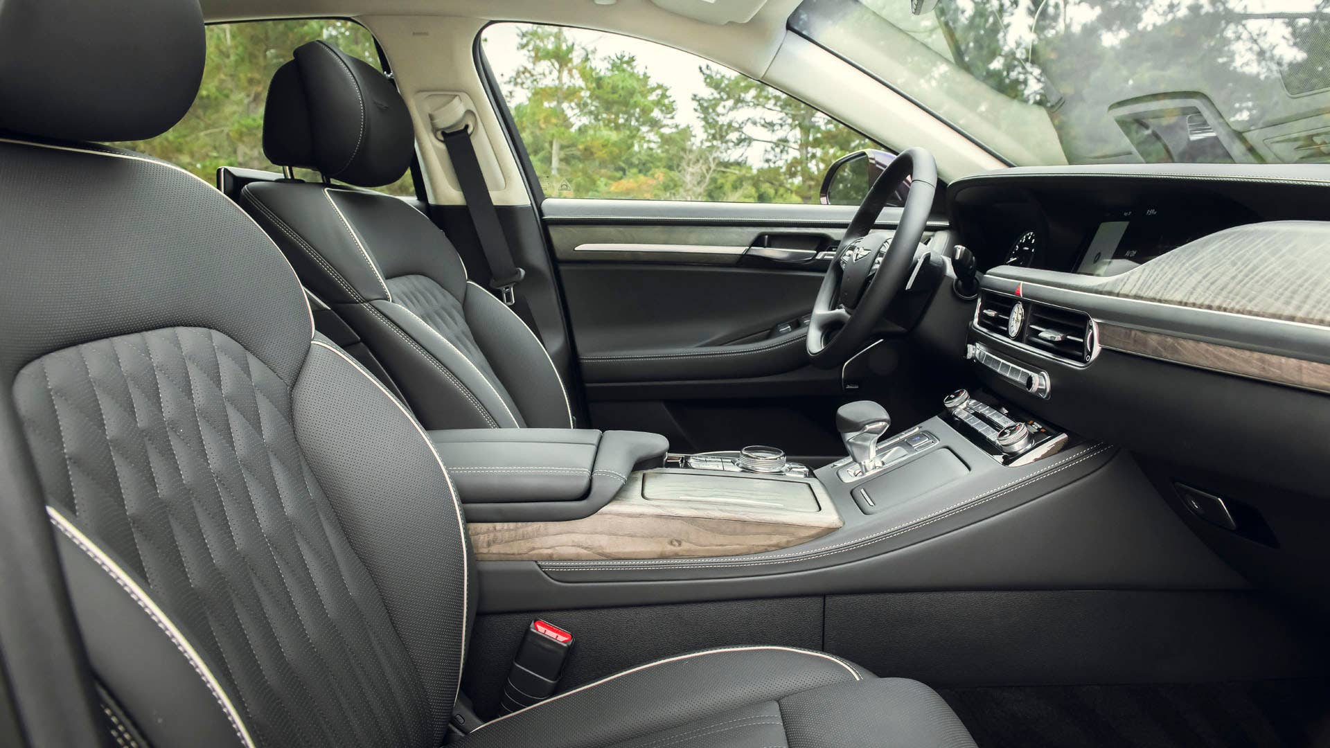 Genesis G90 Photo: James Lipman