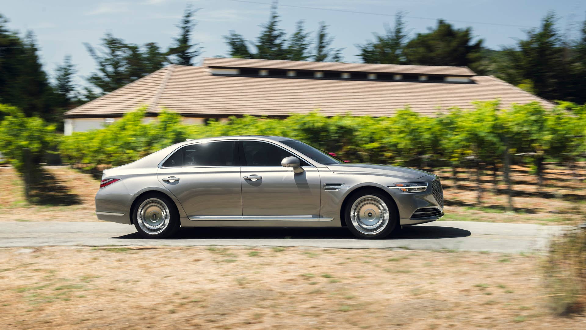 Genesis G90 Photo: James Lipman