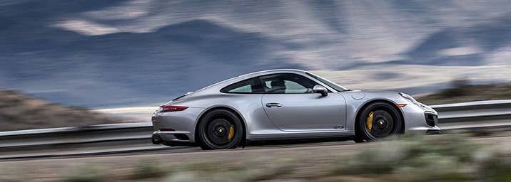 Porsche 911 GTS
