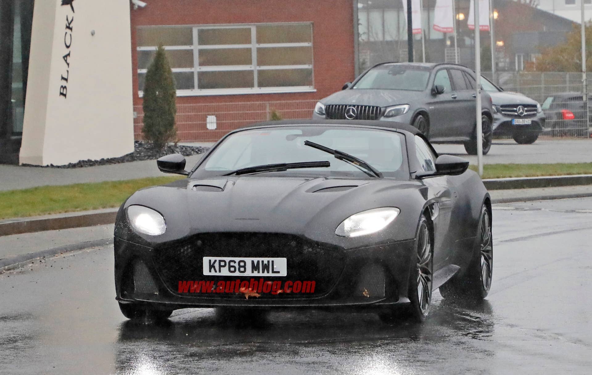 Aston Martin DBS Superleggera Volante prototype